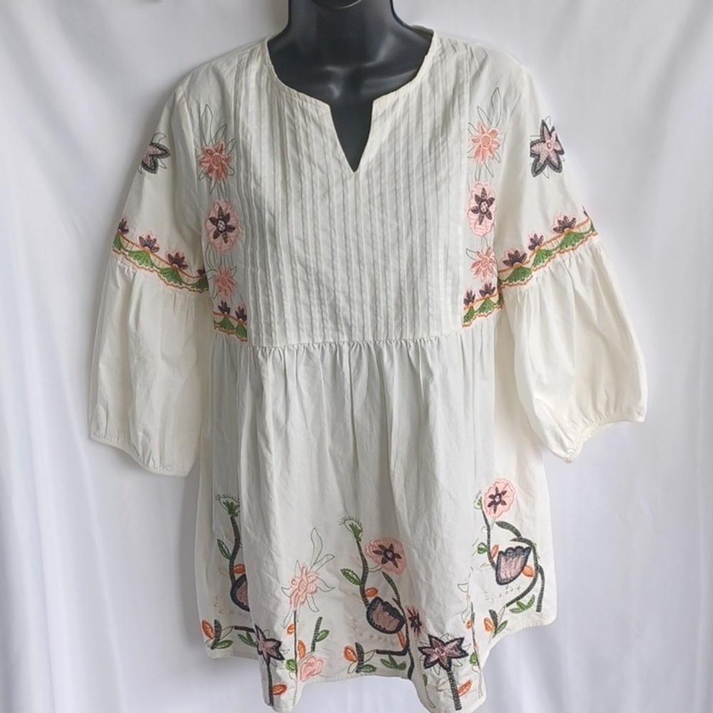 JJ’s Fairyland Long Sleeve Small Embroidered Tunic